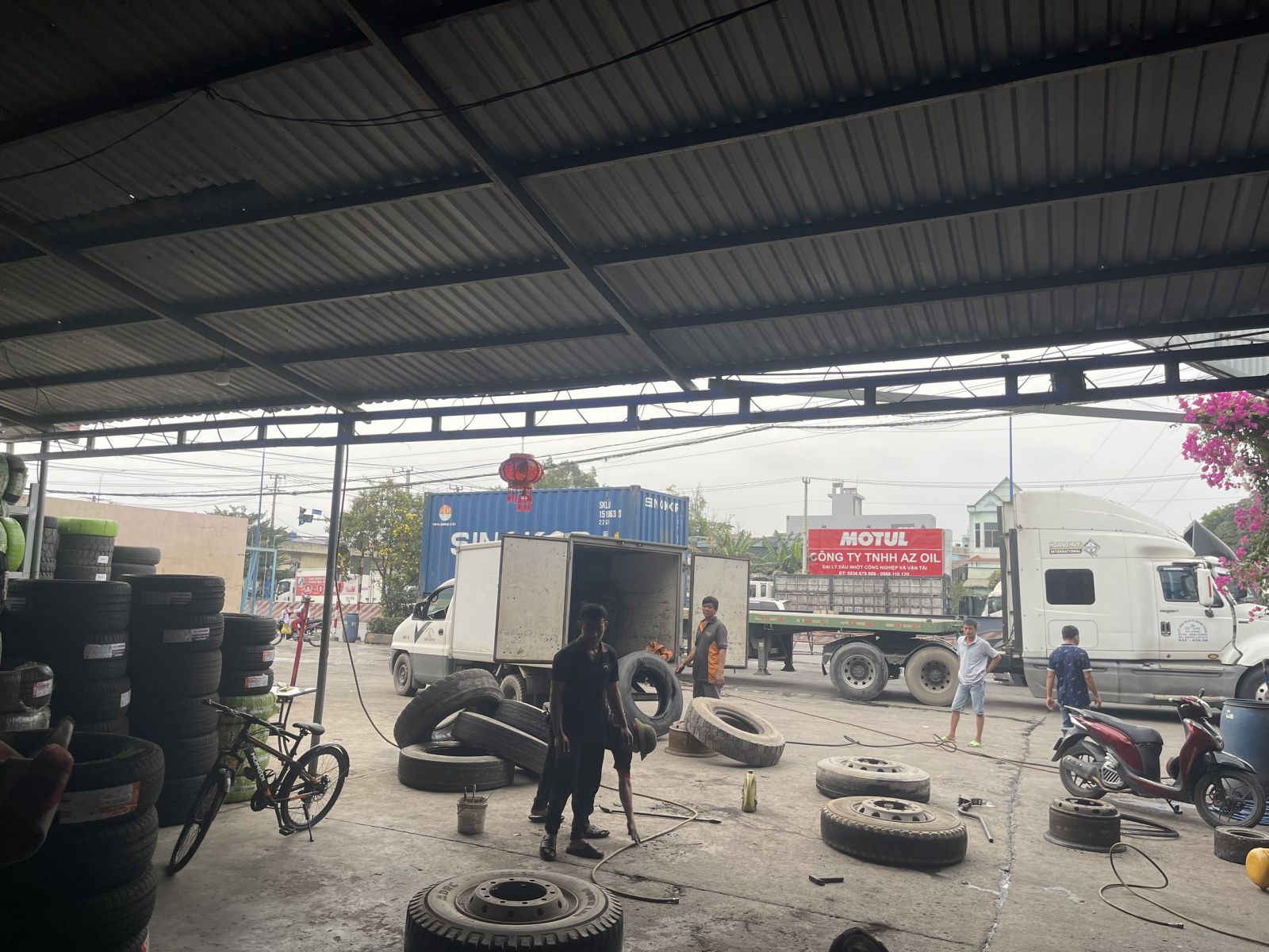 YẾU TỐ GÂY HẠI ĐẾN LỐP XE TẢI - LỐP XE BÌNH DƯƠNG